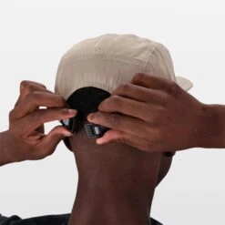 RUN SOFT PEAK -Salomon Sportstyle Shop RUNSOFTPEAKCAP SUC9026WHITEPEPPERC